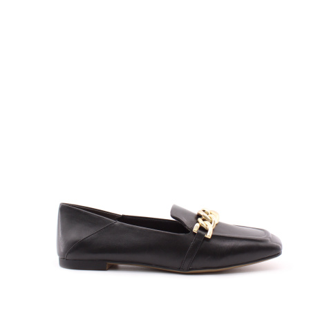 Лоферы на венском каблуке TAMARIS