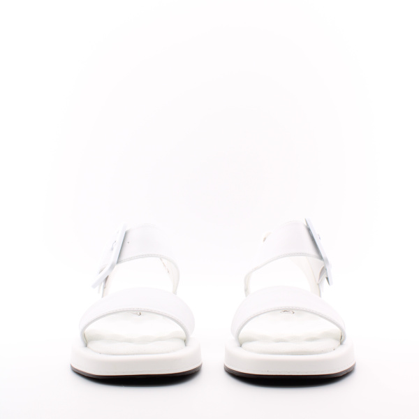 Босоножки белые BADEN