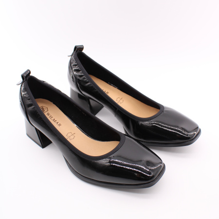 Лодочки лакированые WILMAR