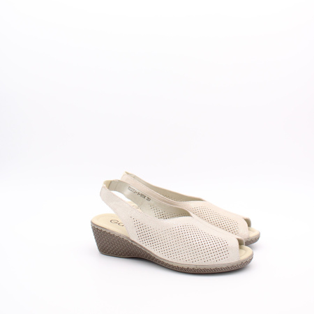 Серебряные босоножки