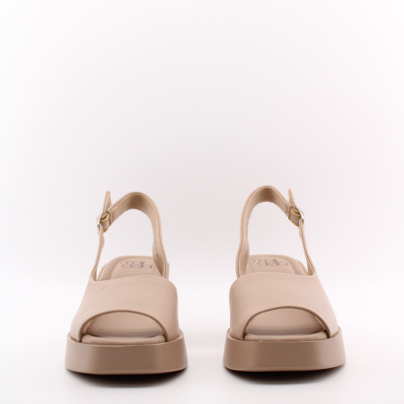 Босоножки MADELLA