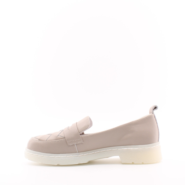 Бежевые лоферы с декором RESPECT