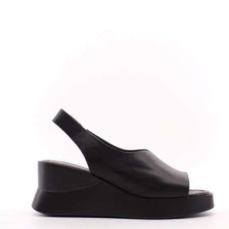 MADELLA босоножки на платформе 