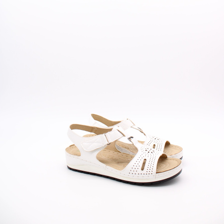 Сандалии на залипе