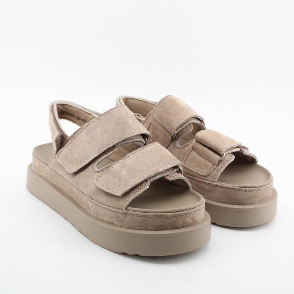 MADELLA сандалии на массивной подошве