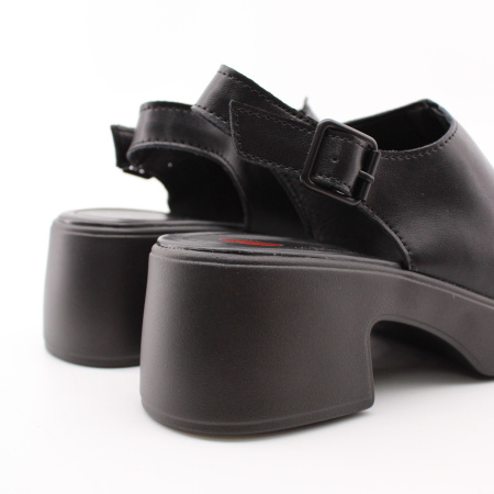 SPUR босоножки массивной подошве