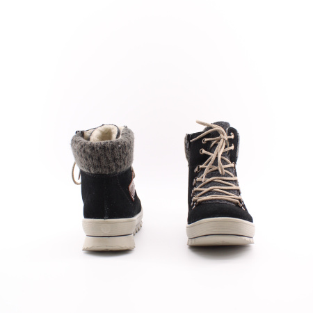 Ботинки на белой подошве