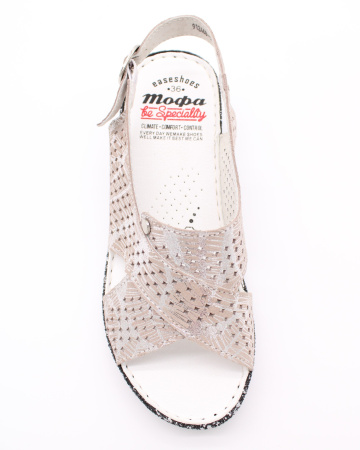 Босоножки с лазерной обработкой