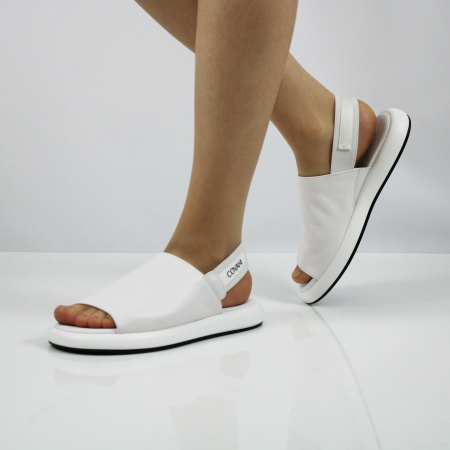 COVANI сандалии с закрытой союзкой