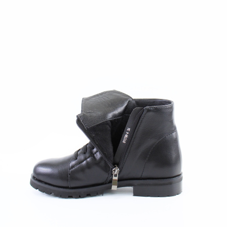 Ботинки с декором