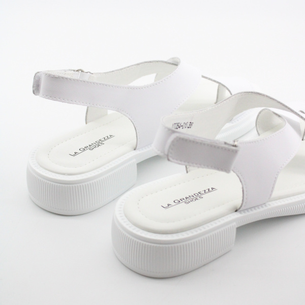 LAGRANDEZZA босоножки белого цвета