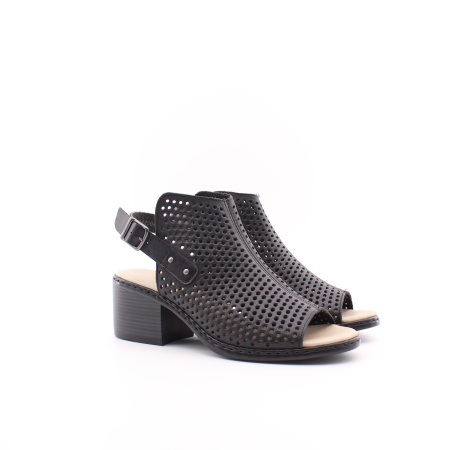 Босоножки с закрытой союзкой на пряжке RIEKER