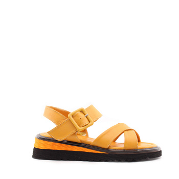 Босоножки на массивной подошве SandM