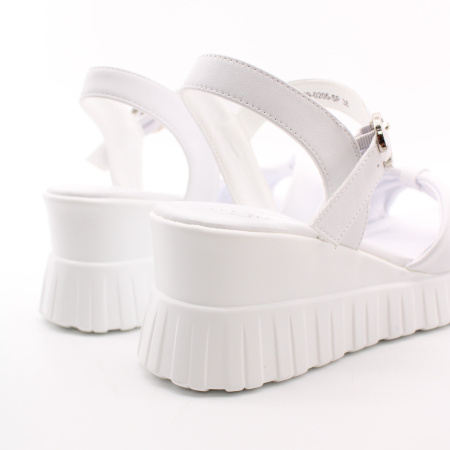 MADELLA босоножки