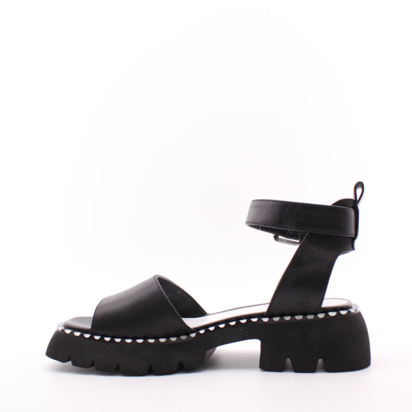 Черные босоножки на массивной подошве LADY COUTURE