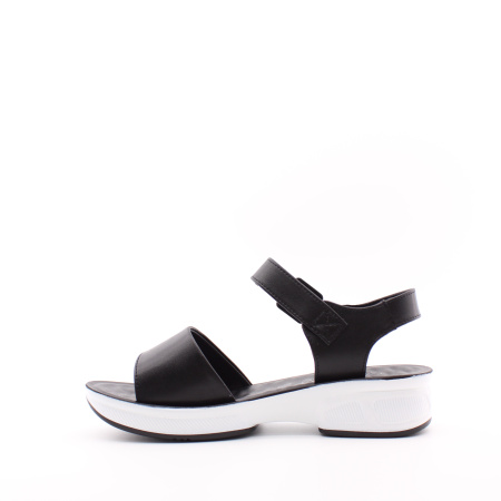 LUKME черные босоножки на застежке