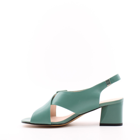 Босоножки на среднем каблуке RESPECT