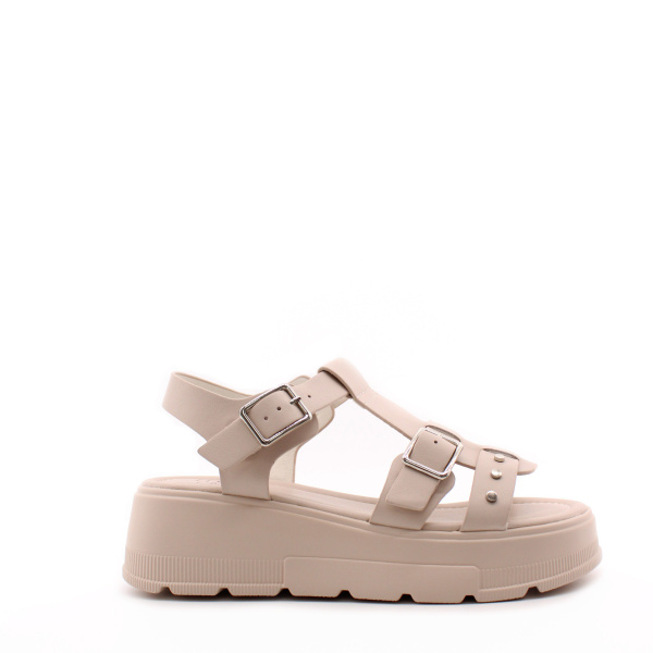 Сандалии на танкетке MADELLA