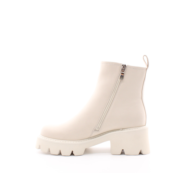 Светлые ботильоны на массивной подошве RESPECT