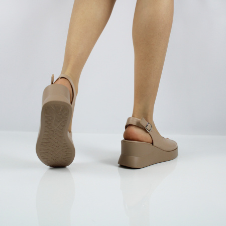 Босоножки MADELLA