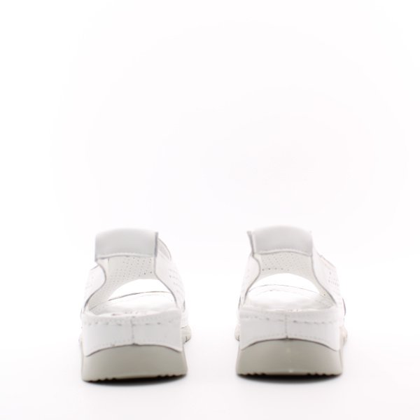 Босоножки из натуральной кожи BADEN