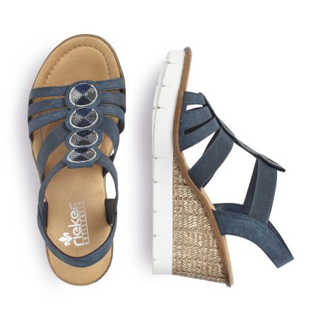 Босоножки на танкетке