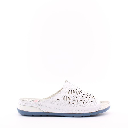 Сабо белое перфорированное TOFA