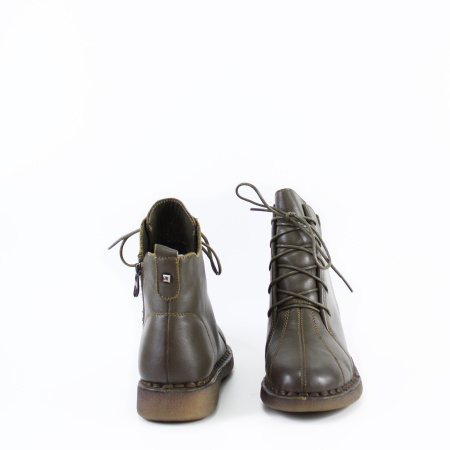 Ботинки с декоративной строчкой MADELLA