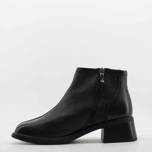 SPUR ботильоны на каблуке