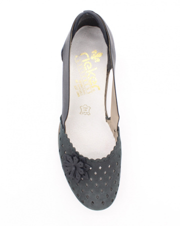 Босоножки из нубука с перфорацией