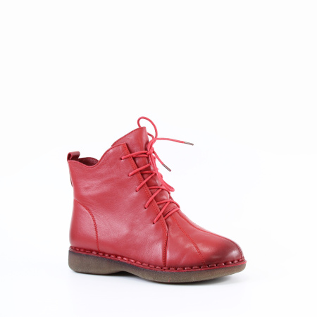 Высокие ботинки на шнурке