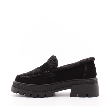 Чёрные лоферы MADELLA