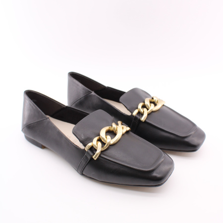 Лоферы на венском каблуке TAMARIS