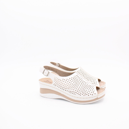 Босоножки на танкетке EVALLI