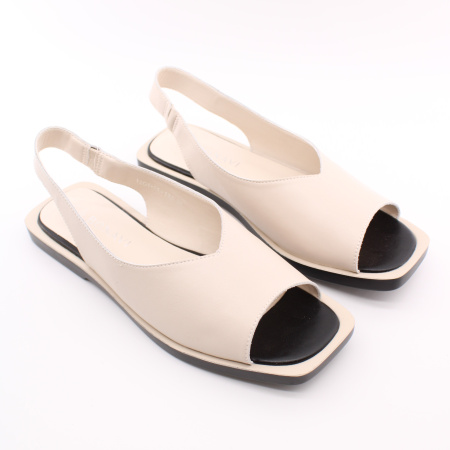 Сандалии светлые BONAVI