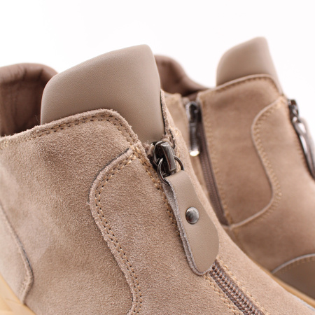 Кроссовки MADELLA