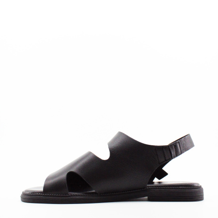 MADELLA  кожаные сандалии с асимметричными ремешками