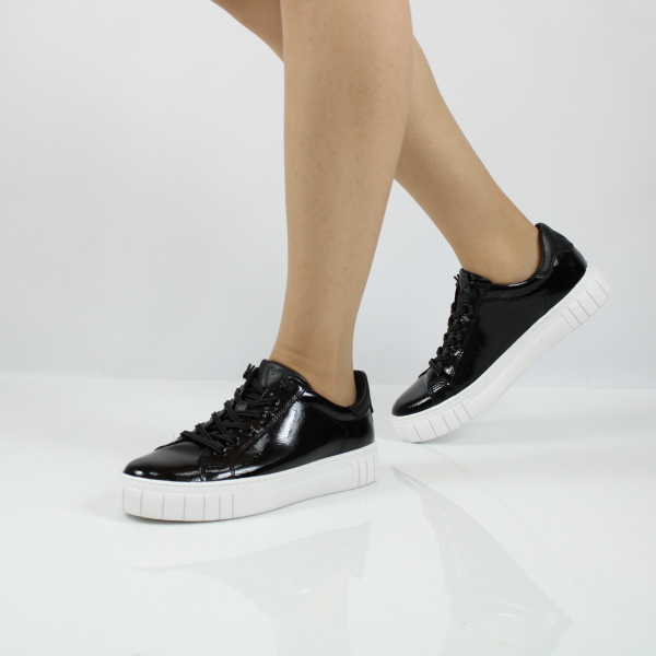 Черные лаковые кеды MARCO TOZZI