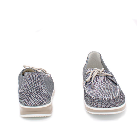 Мокасины с декоративным шнурком KUMFO