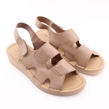 Кожаные босоножки на липучке BONAVI