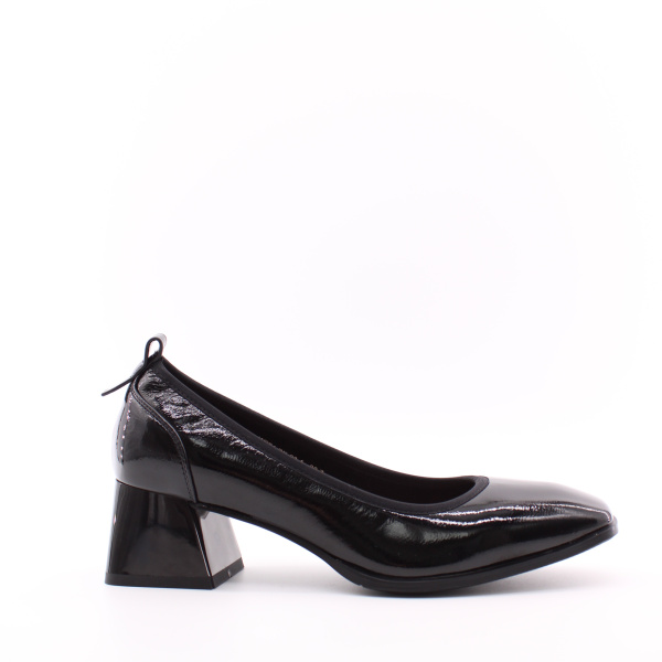 Лодочки лакированые WILMAR