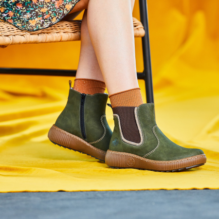 Зеленые ботинки на молнии