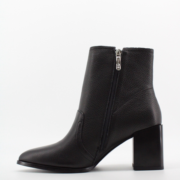 SPUR ботильоны на каблуке