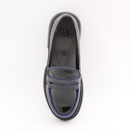 Лакированные лоферы MADELLA