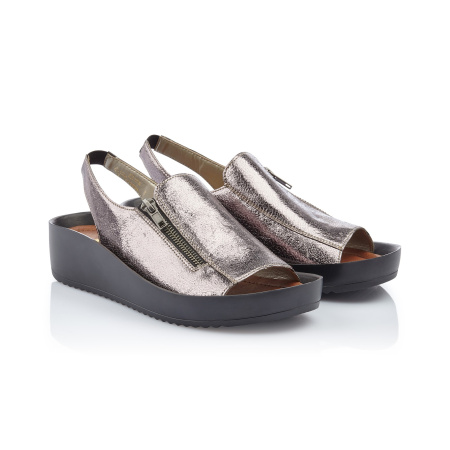 Сандалии на сплошной подошве