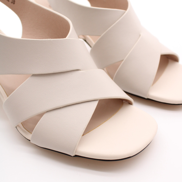 Босоножки из натуральной кожи BADEN