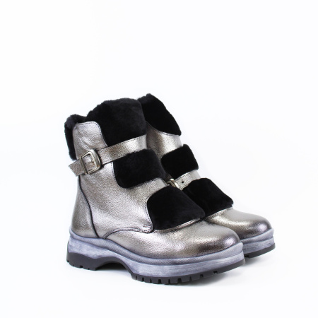 Ботинки с опушкой на высокой подошве SandM