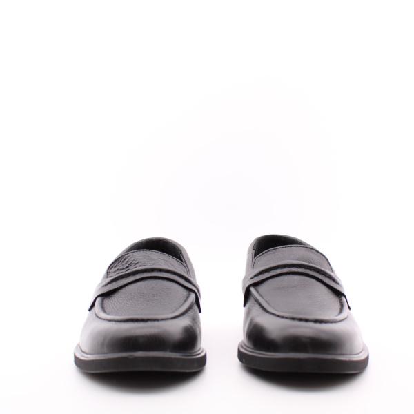 Лоферы из натуральной кожи ROOMAN