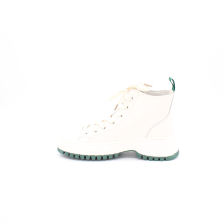 Белые ботинки с отстрочкой MADELLA