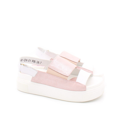 Розовые босоножки на массивной подошве WILMAR